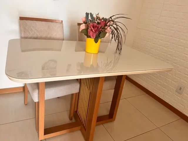 MESA DE JANTAR 4 CADEIRAS