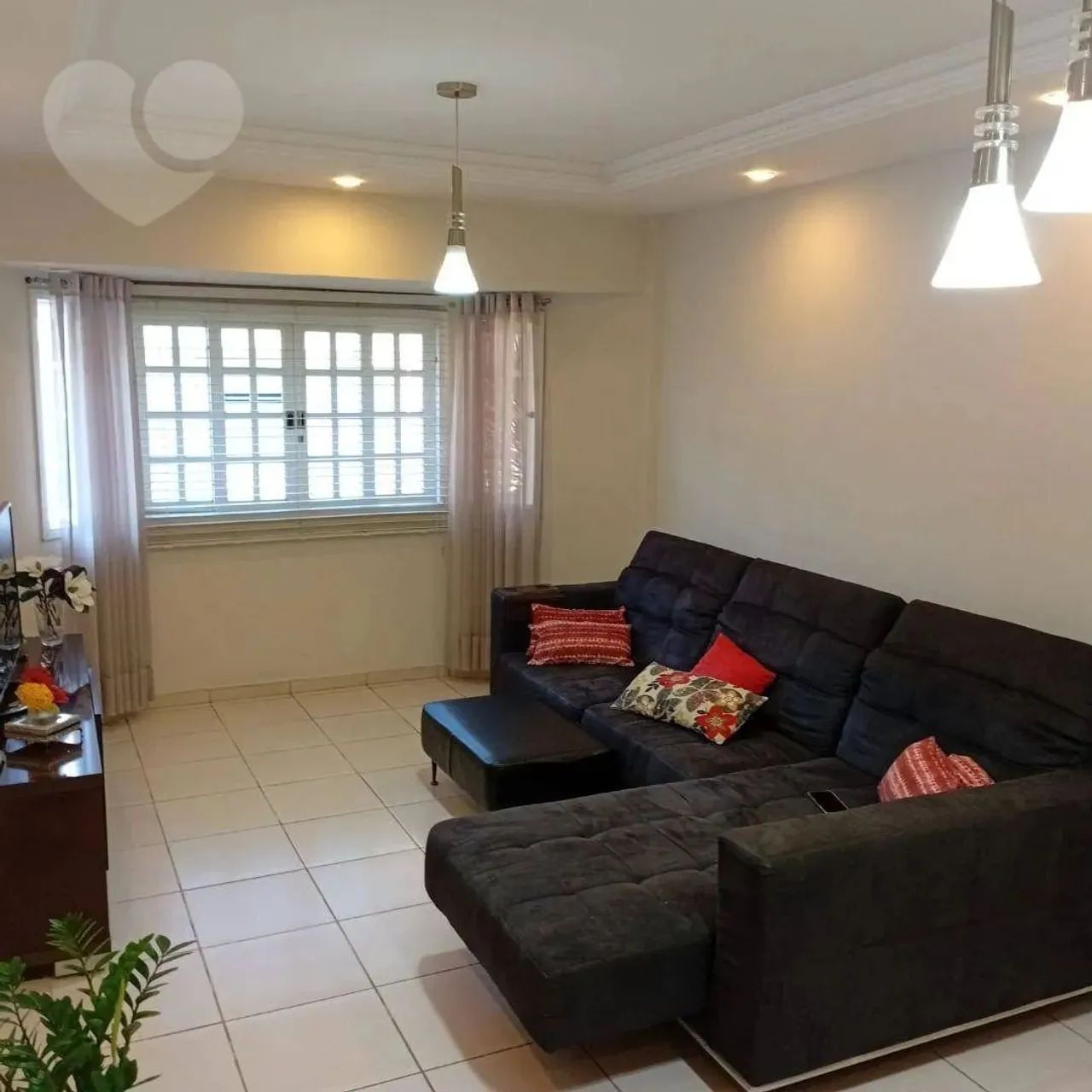 Casa com 3 quartos, piscina e área gourmet - Foto 2