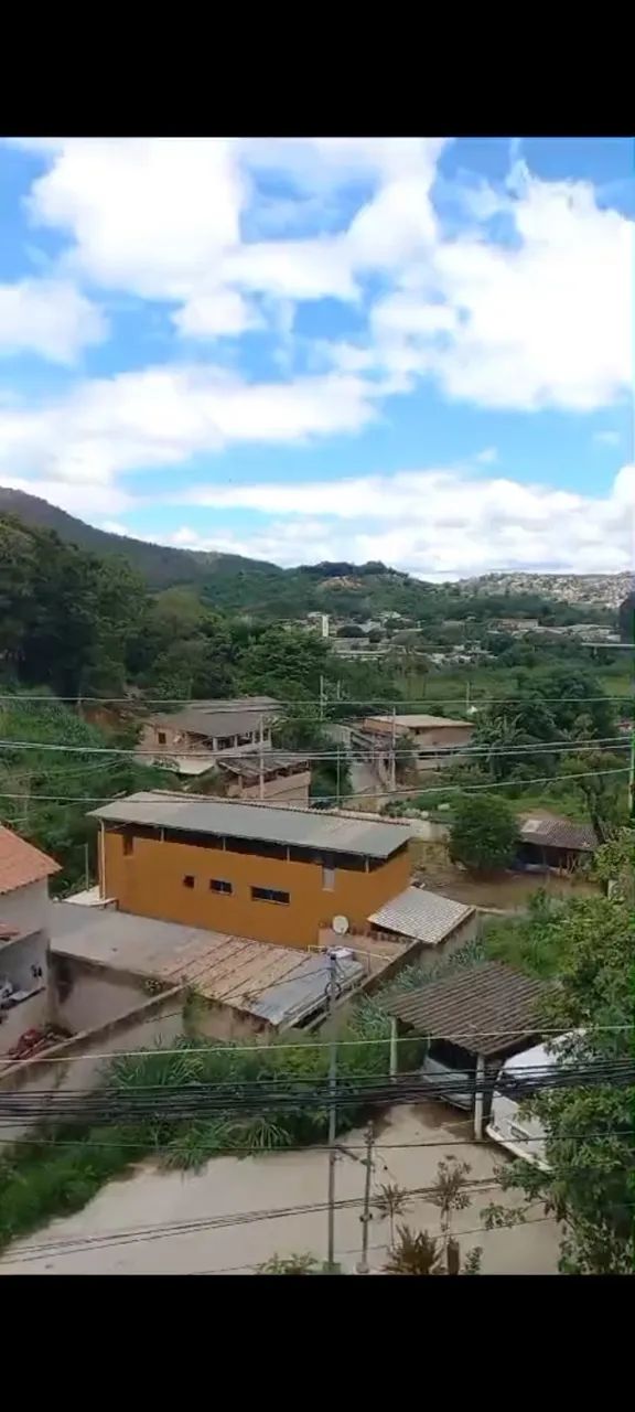 Casa no em BH Dois andares e garagem 