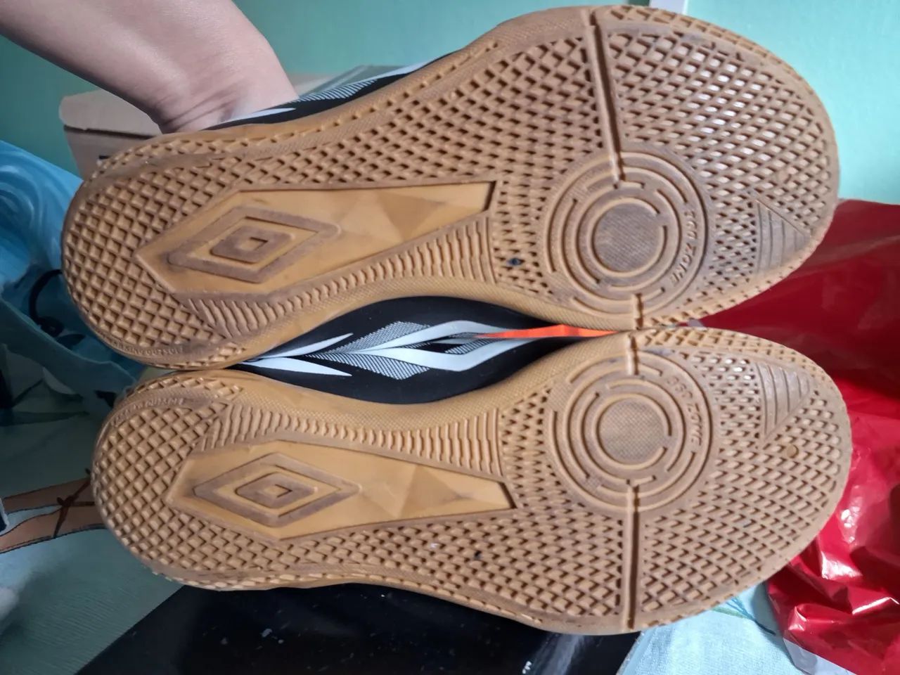 Chuteira umbro tam. 35 - Foto 4