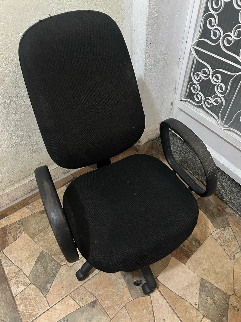Cadeira de Escritório com Rodinhas e Braços  - Foto 2