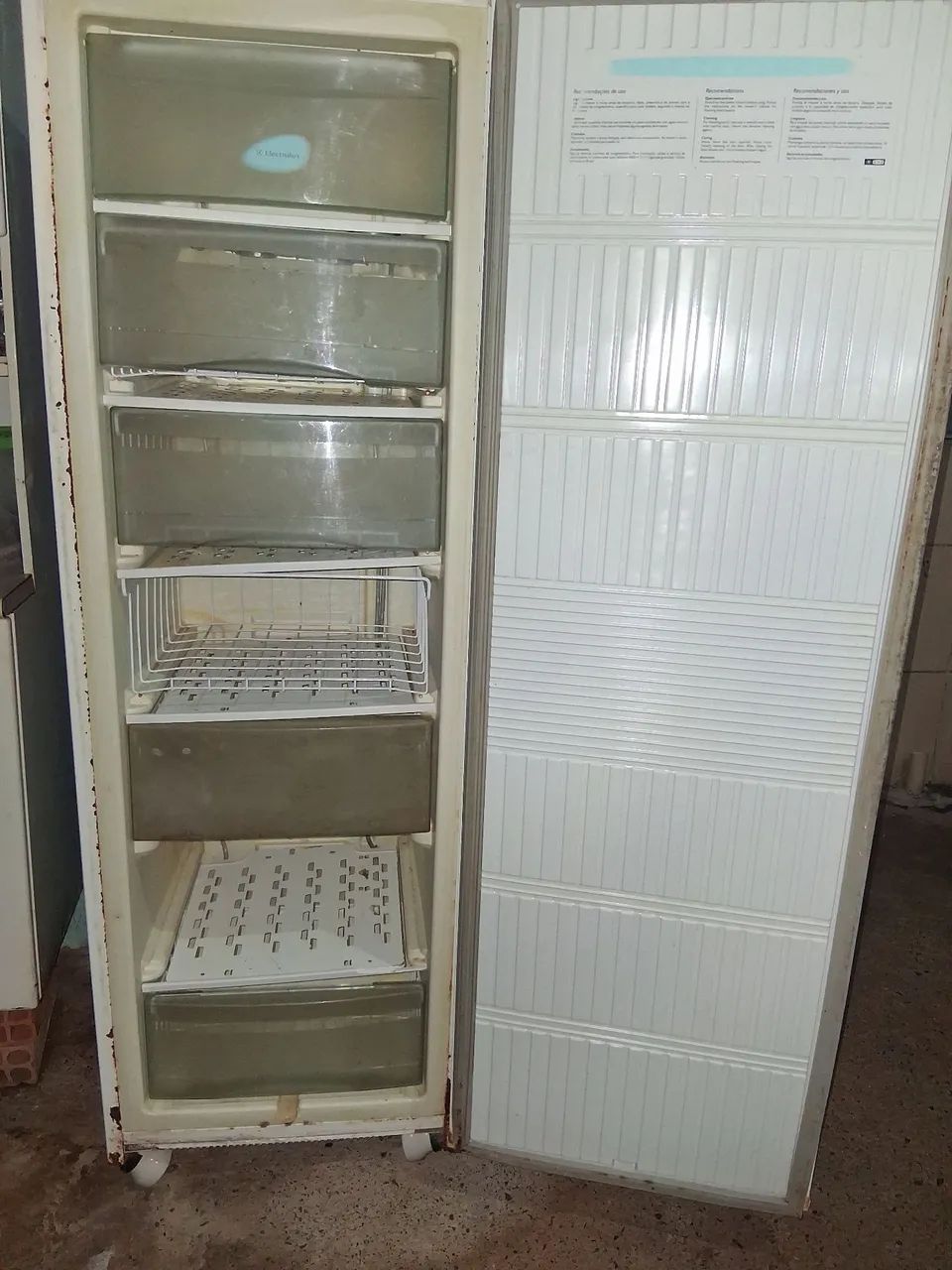 Frezzer vertical Electrolux  - Foto 2