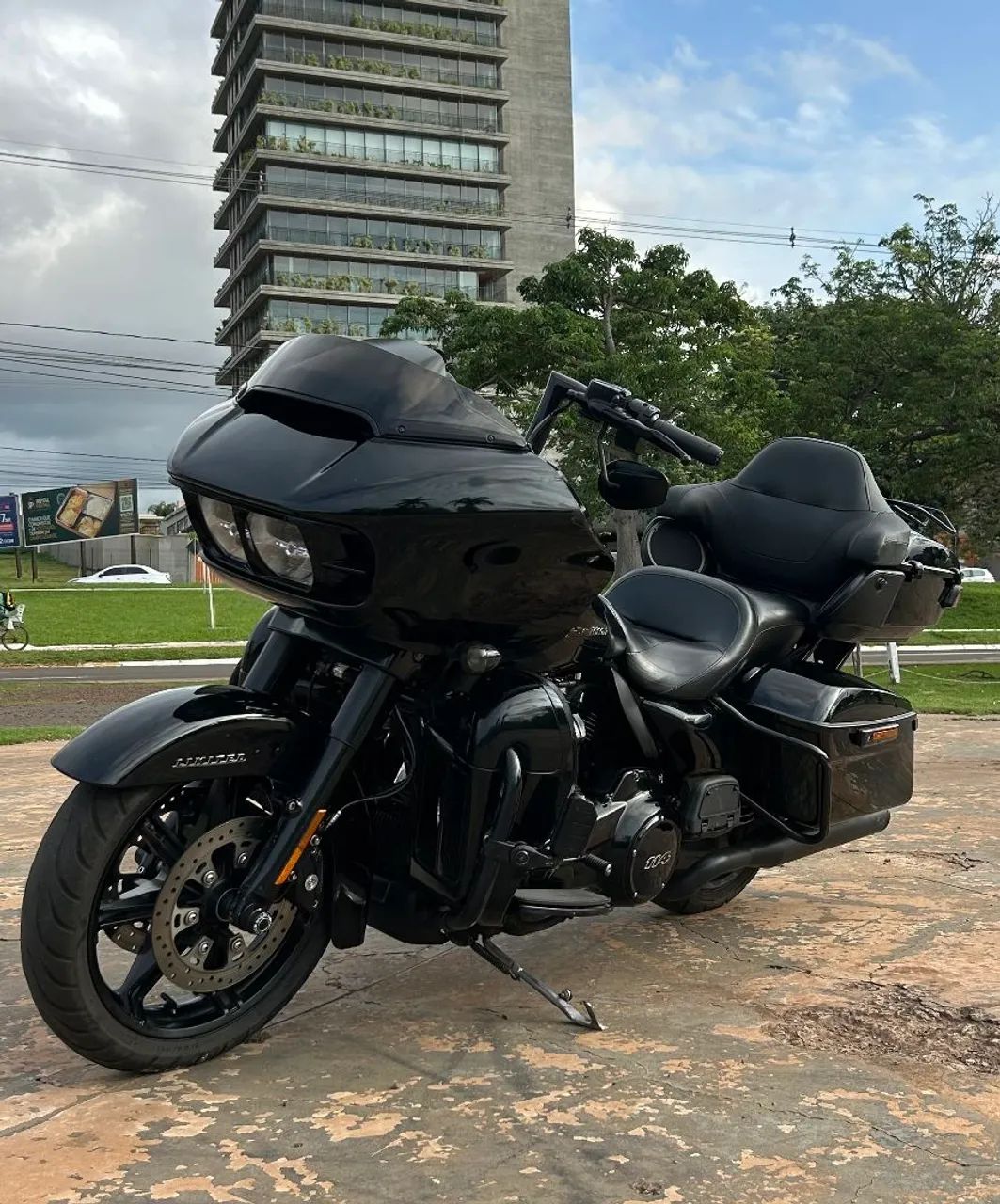 Harley-Davidson Road Glide Limited  - Foto 2