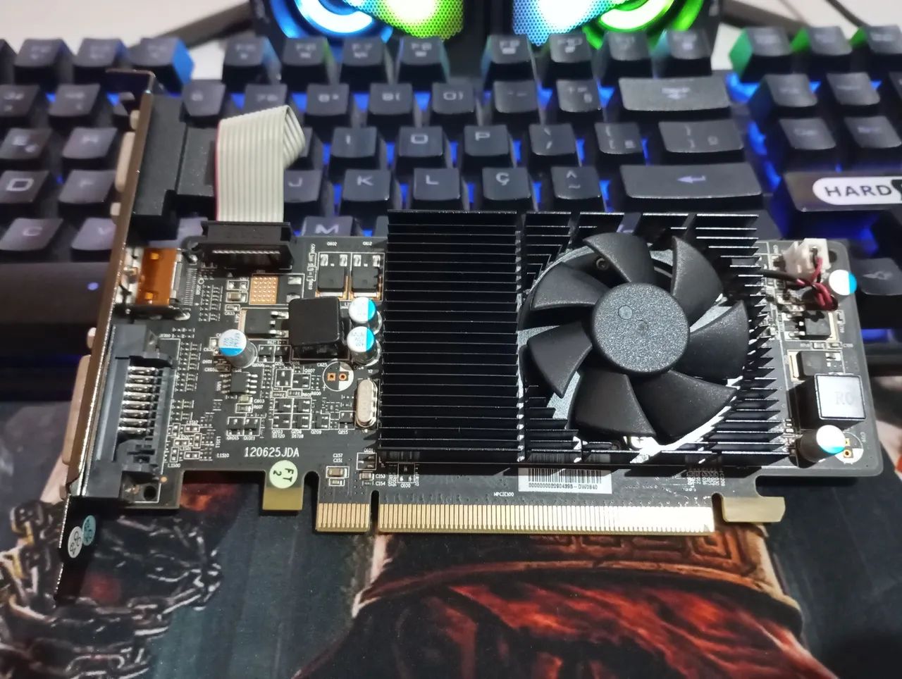 AMD Radeon R5 230 2GB - Foto 2