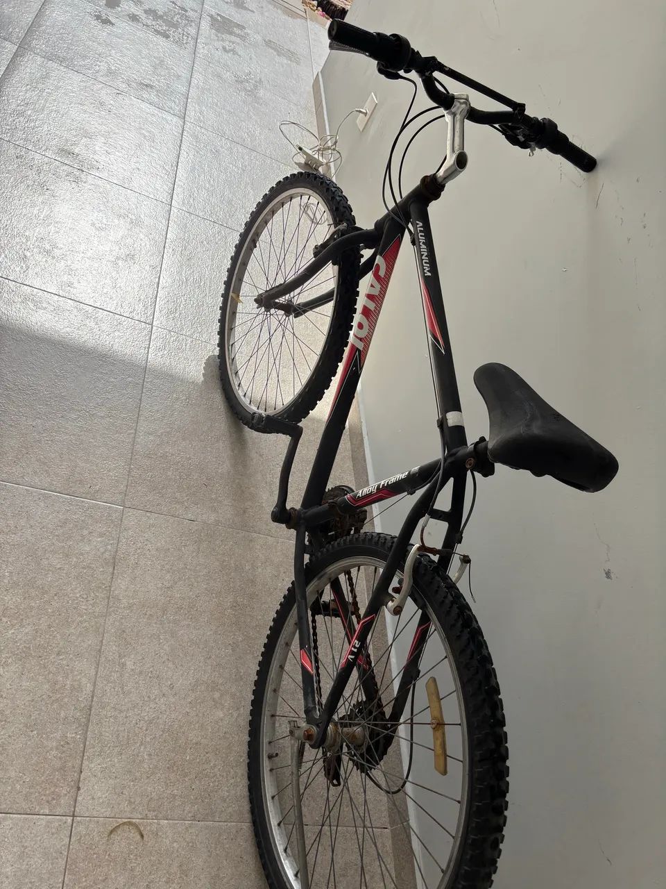 Bicicleta Caloi Aro 26 Alumínio com Marcha - Foto 3
