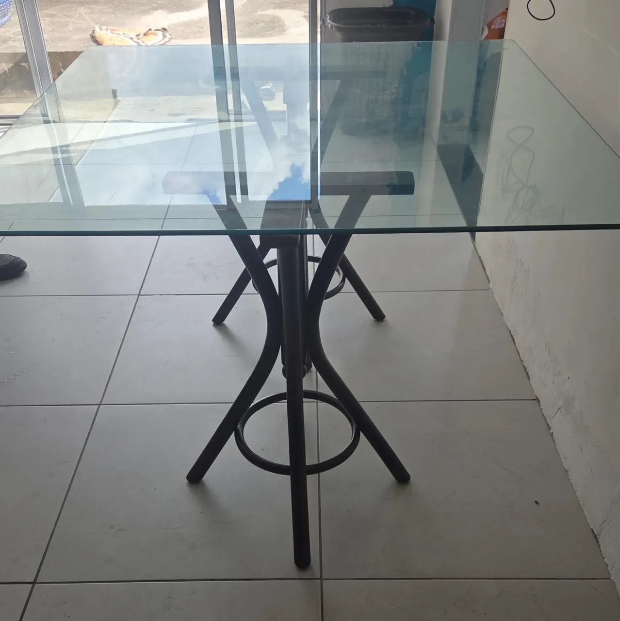 Vende-se mesa de vidro temperado 1.20x1.20