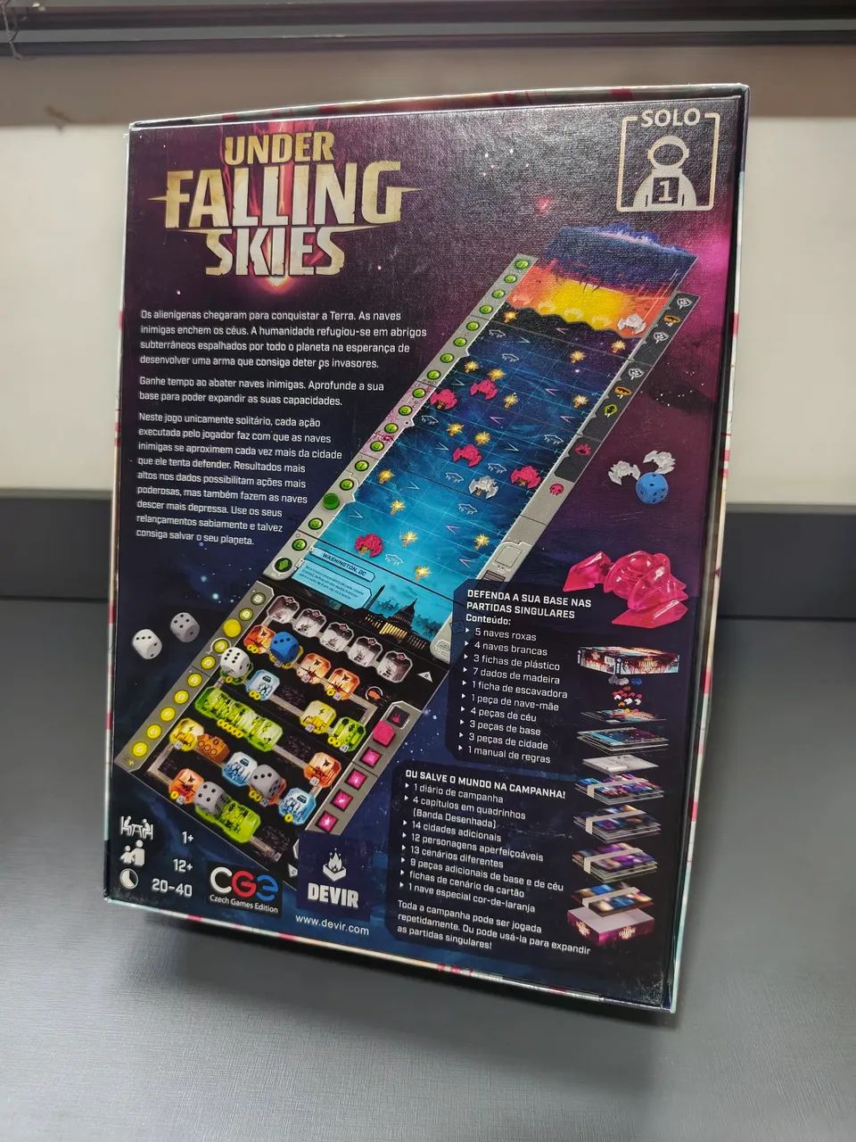Jogo de Tabuleiro Under Falling Skies - Foto 2