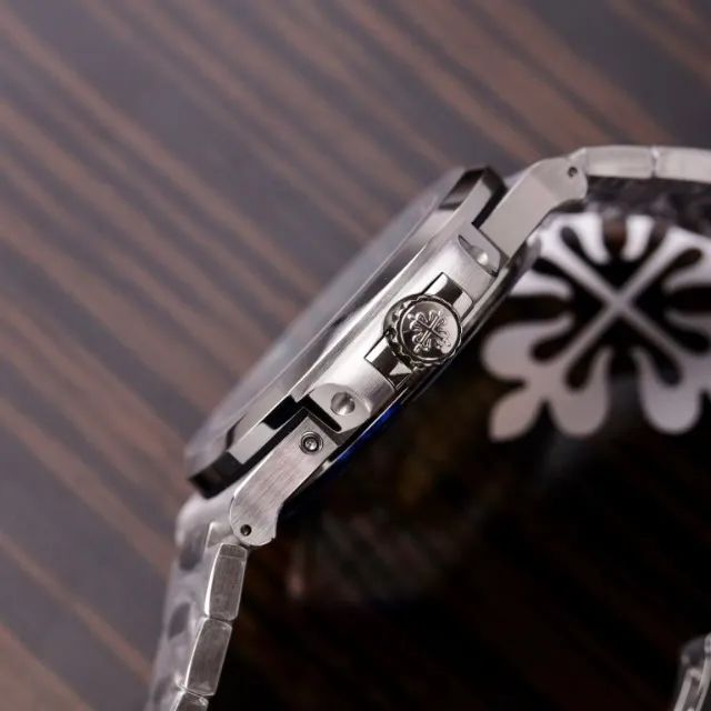 Relógio PATEK PHILIPE NAUTILUS FASES DA LUA TIFFANY AUTOMÁTICO  - Foto 4