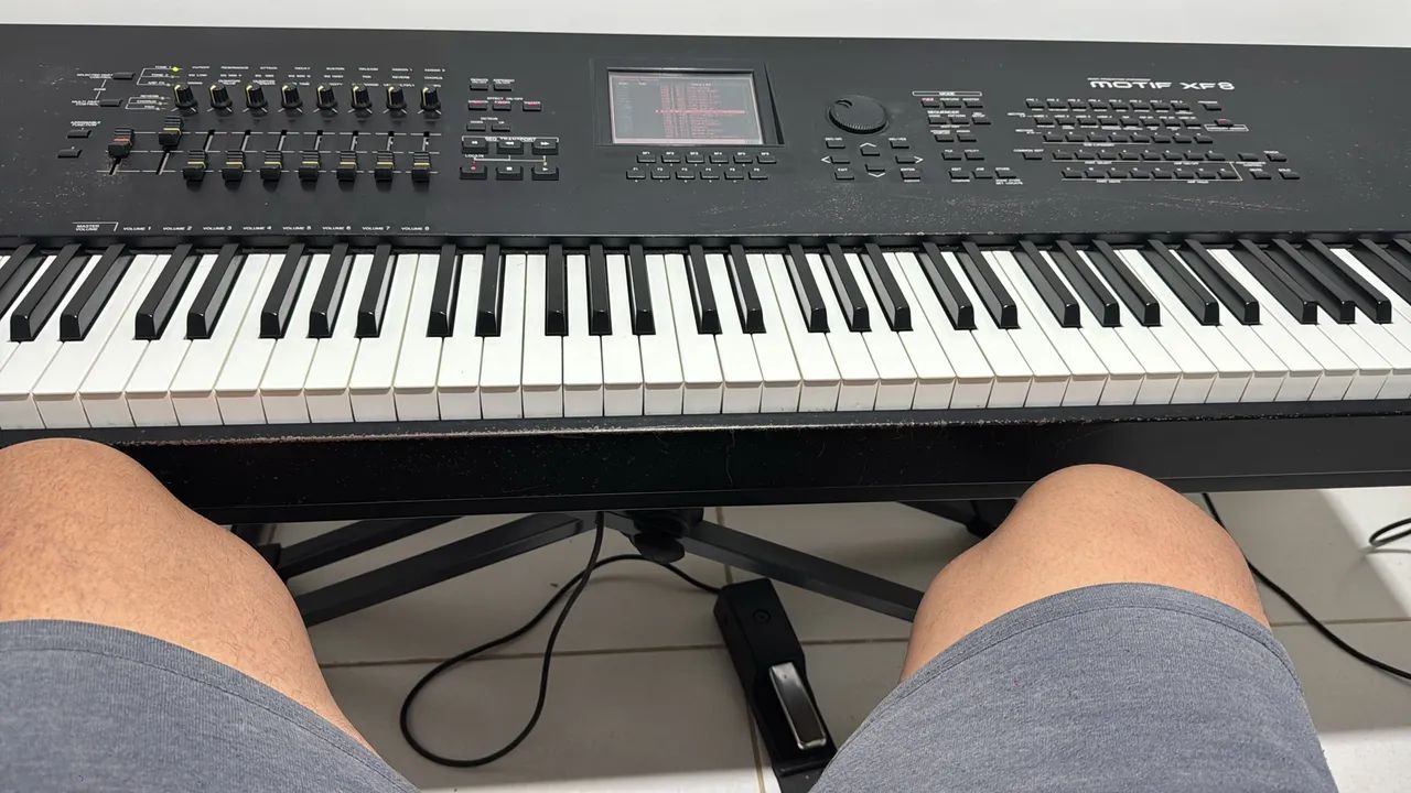Teclado motif xf8 - Foto 2