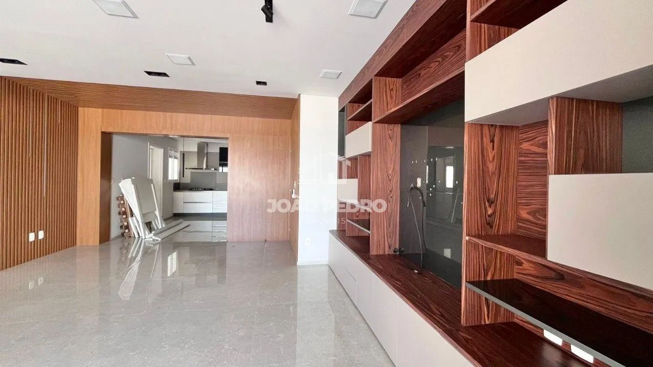 Apartamento no Edifício Manacá | 3 Suítes, Persianas Automatizadas e Sacada - Foto 2