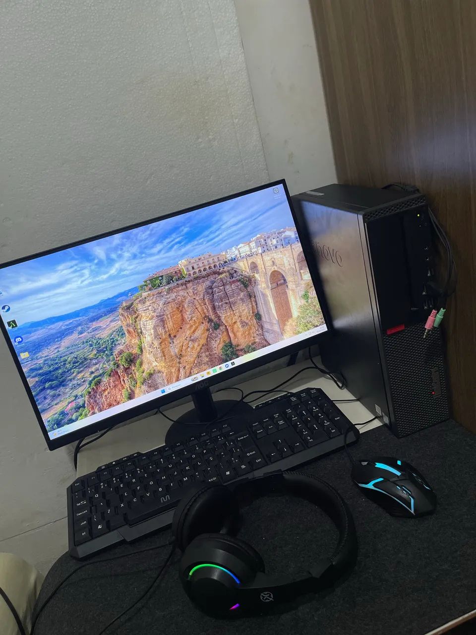 Computador LENOVO