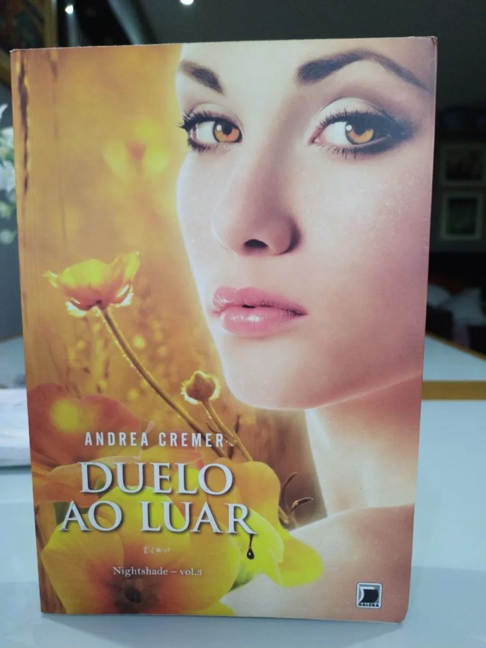 Livro Duelo ao Luar - Andrea Cremer - Vol. 3