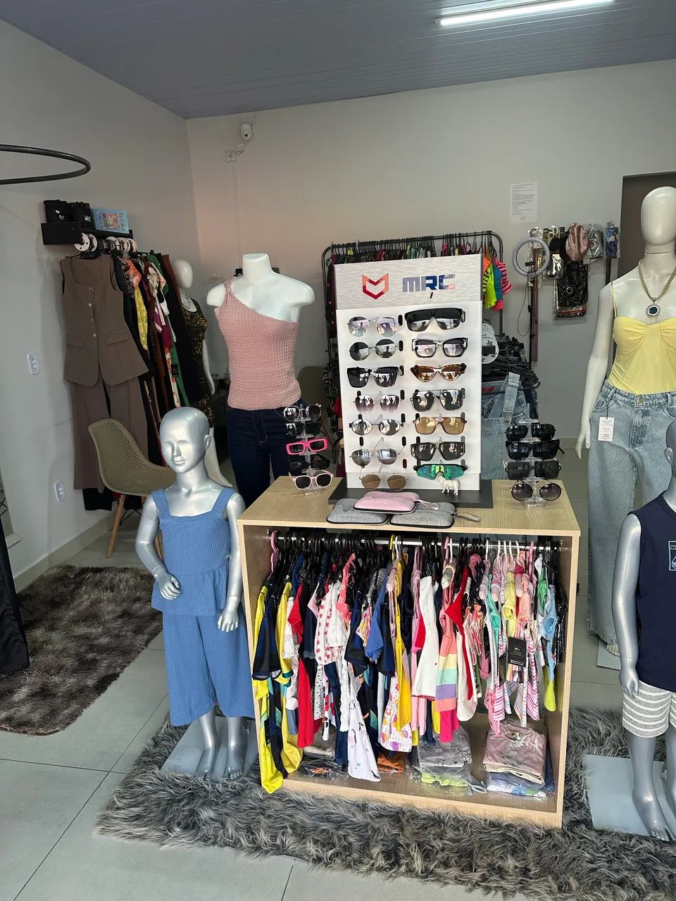 Vendo loja de roupa masculina, feminina e infantil 