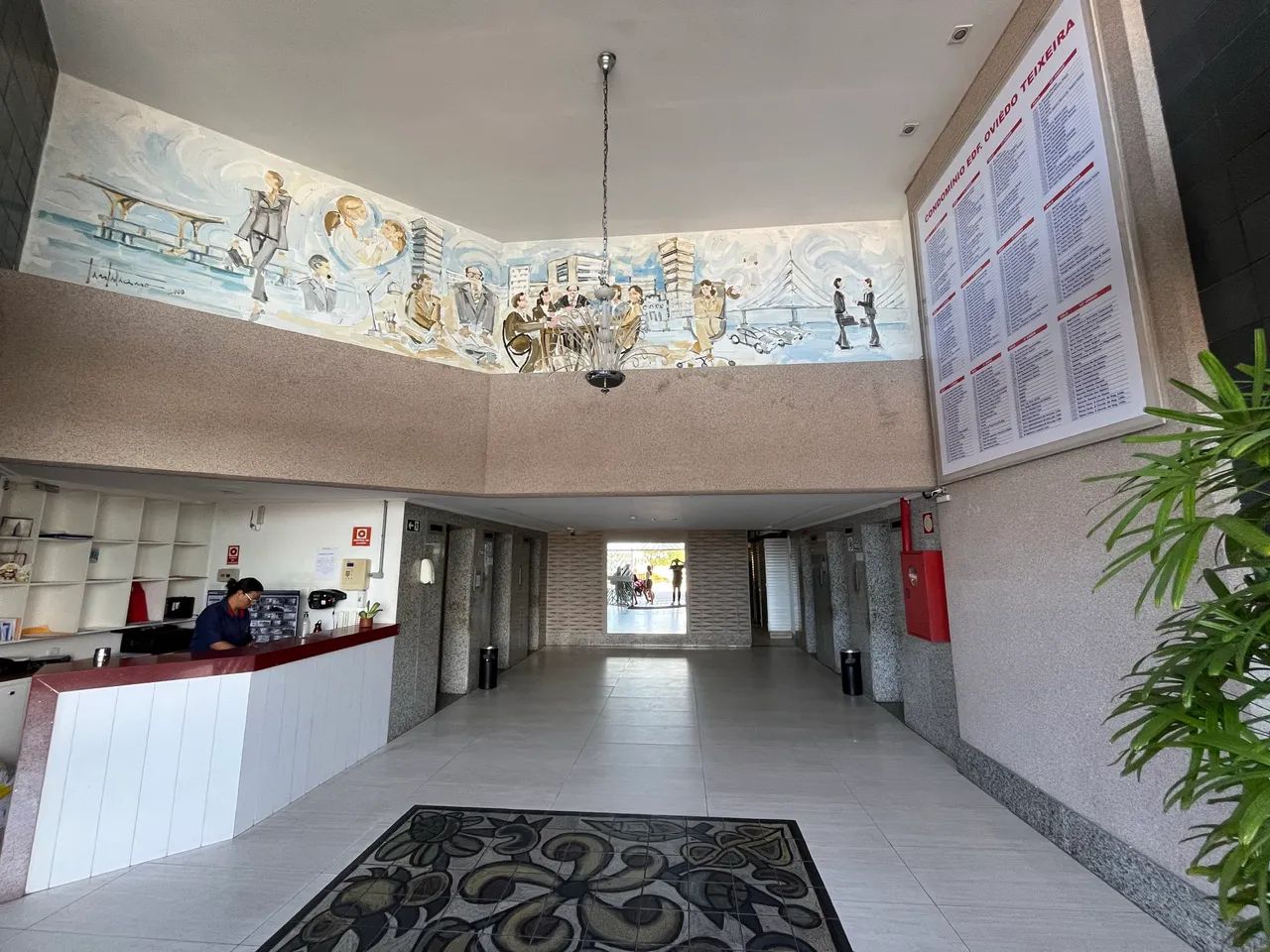 Sala comercial no edifício Oviedo Teixeira 