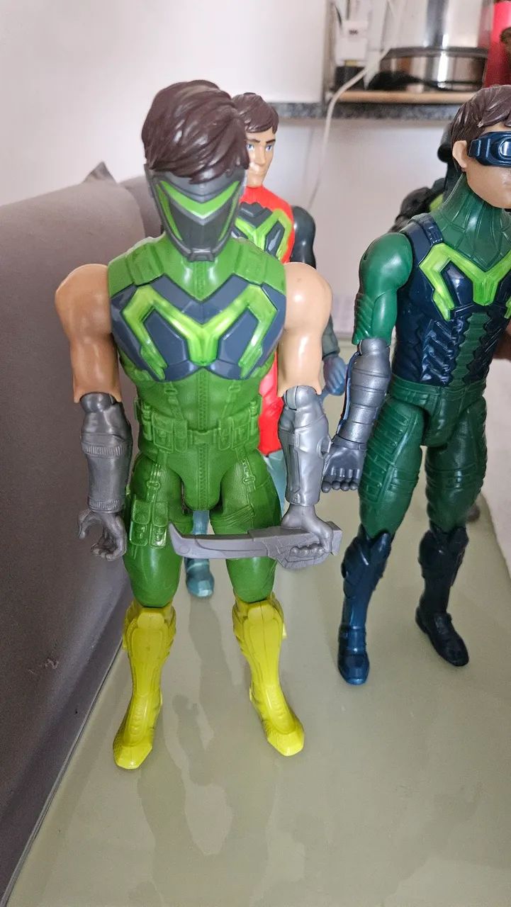 Bonecos max steel - Foto 4