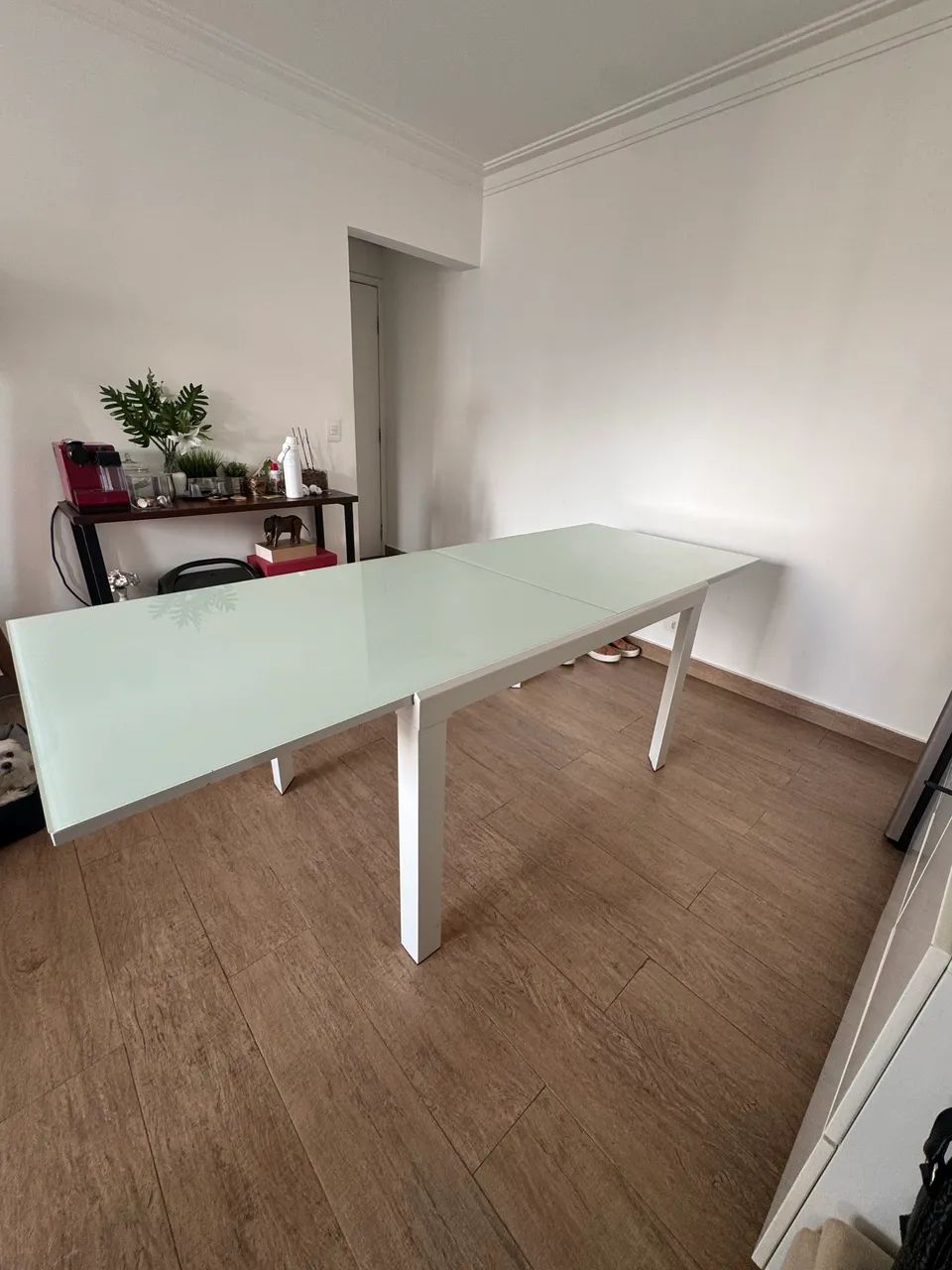 Mesa de Jantar Extensível com Tampo de Vidro Branco - Excelente Estado - Foto 4