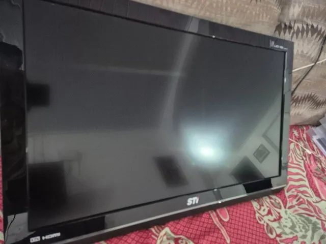 TV 32' TOSHIBA
