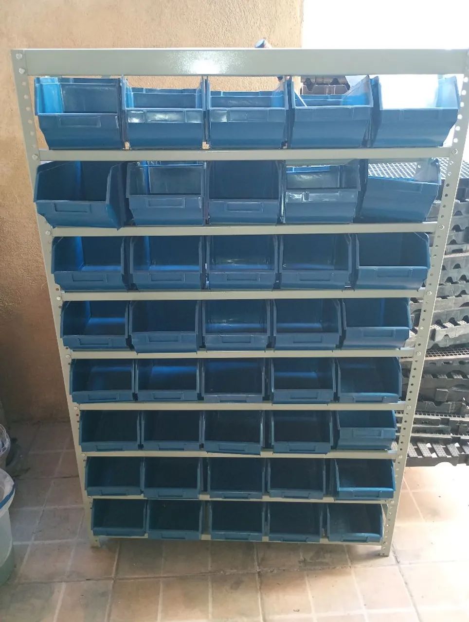 VENDO Paletes de Plástico e Prateleira Com Gavetas 