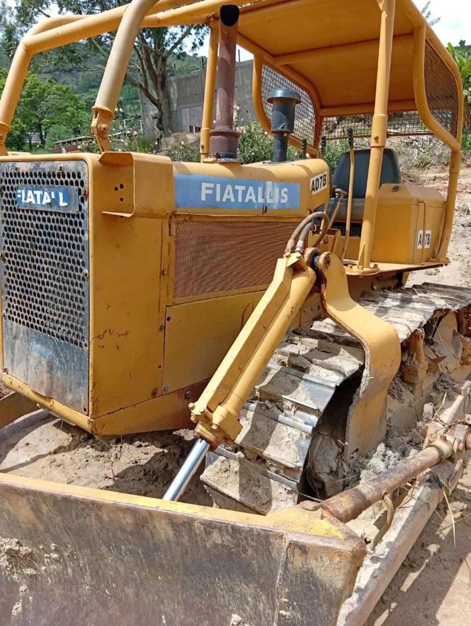 Trator esteira Ad7b 