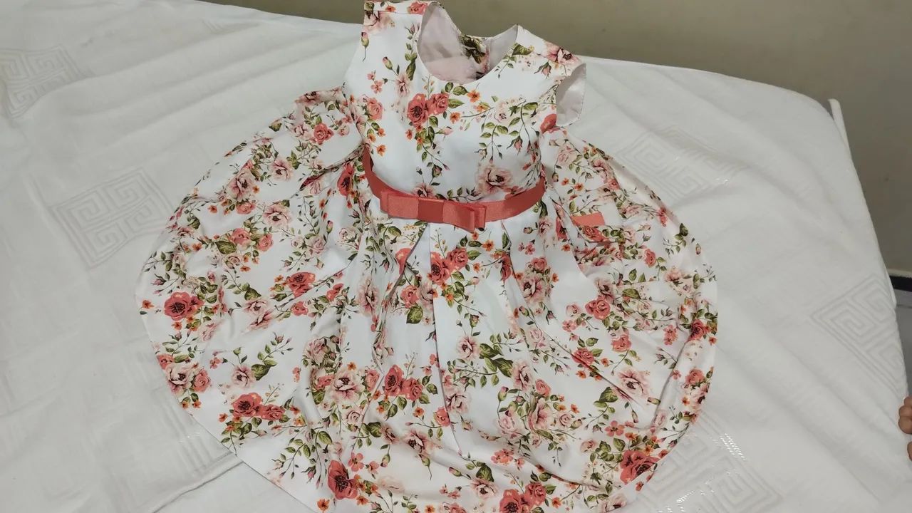Vestido maluzinha veste entre 2,3 anos. - Foto 6