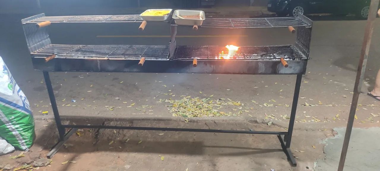 Vendo churrasqueira grande pra espetinho  - Foto 2