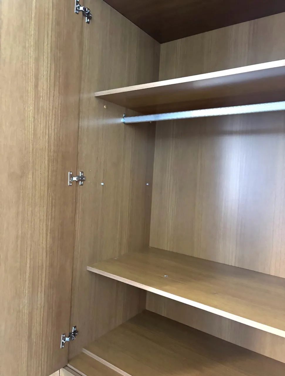 Guarda roupa 4 portas  - Foto 3