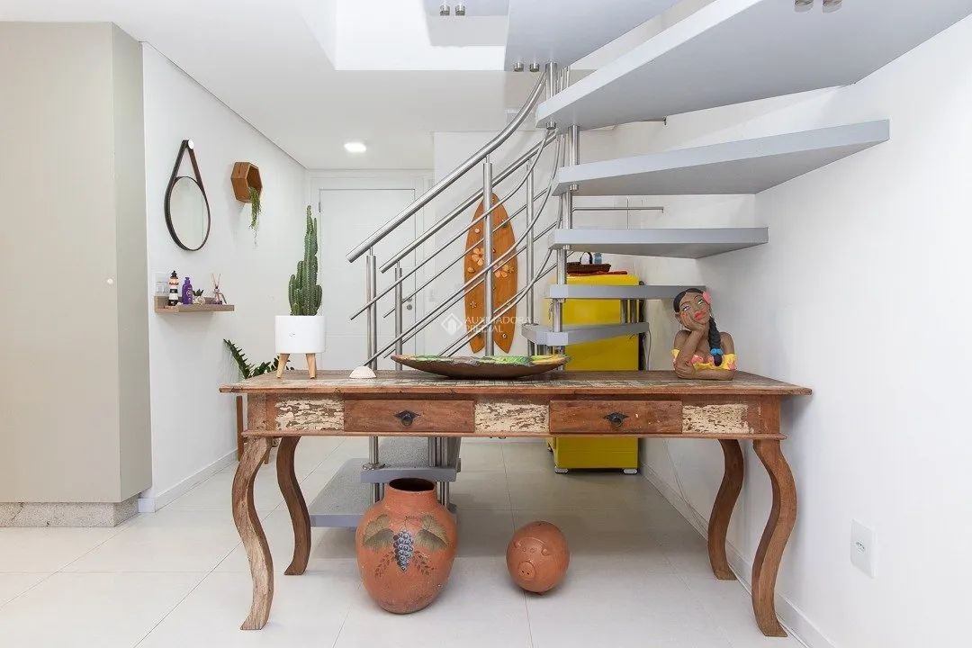 Casa em condomínio Home Resort com 3 dormitórios