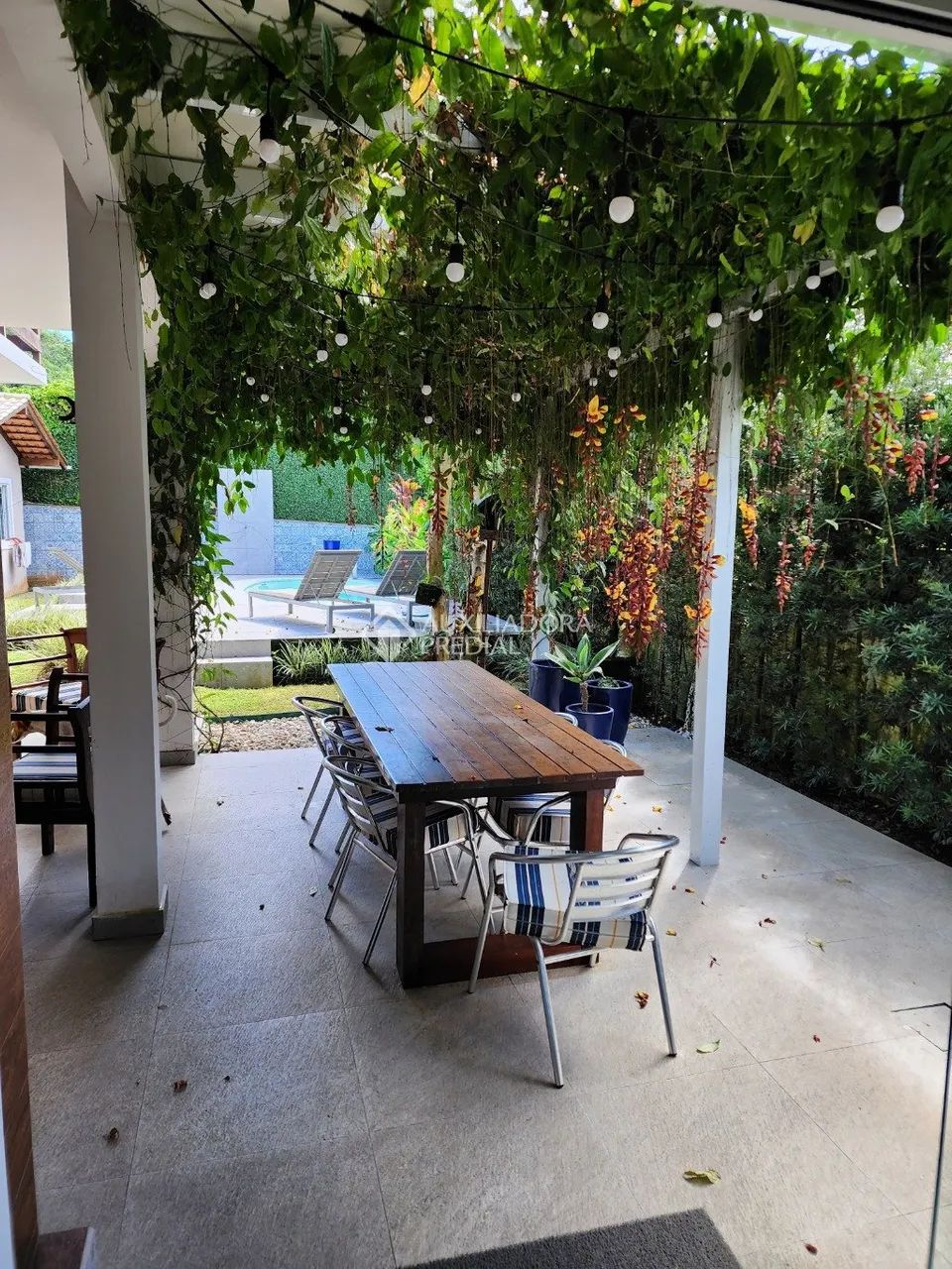 Casa Ampla no melhor Condomínio de Sambaqui - Foto 5