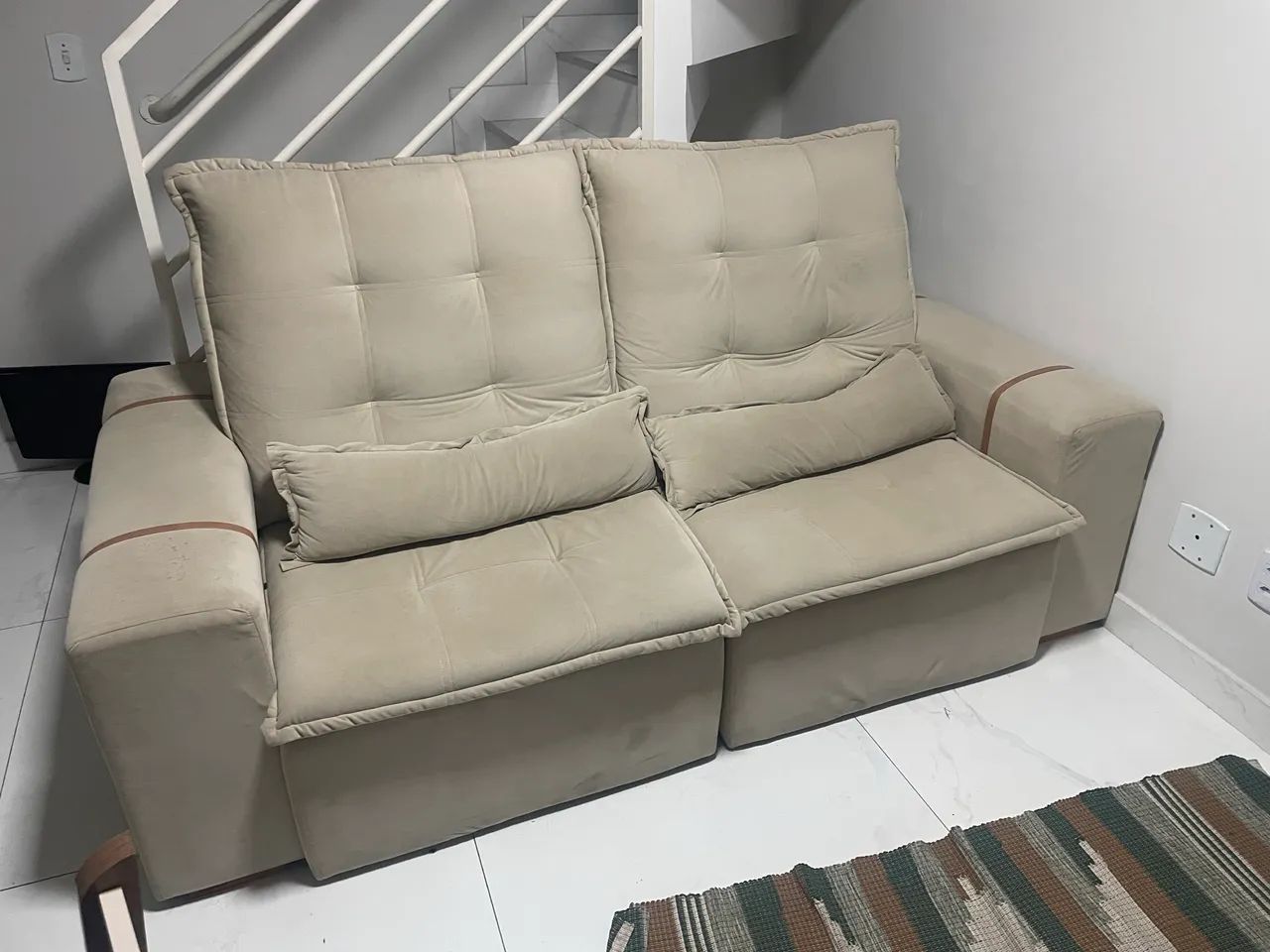 Sofá 2 lugares retrátil cinza - Foto 2