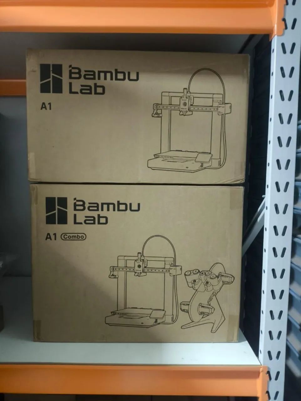 Impressora 3D bambu Lab A1 nova lacarada na caixa 