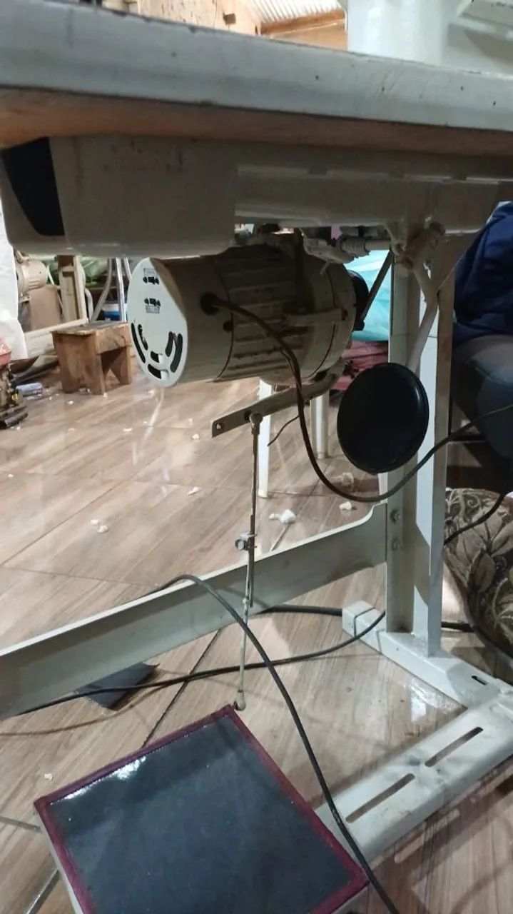 Maquina de costura  - Foto 2