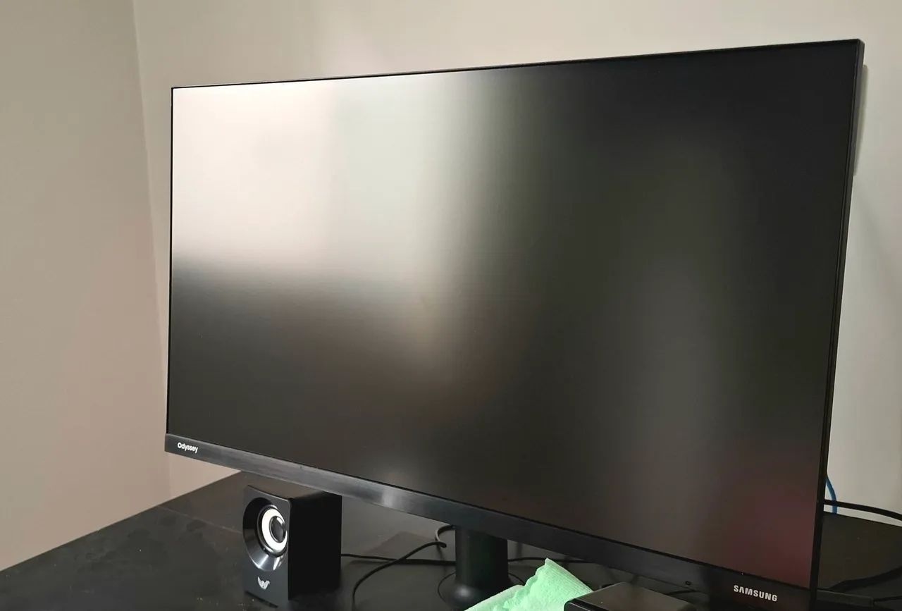Monitor Samsung Odyssey G30 24' 144hz - Foto 2