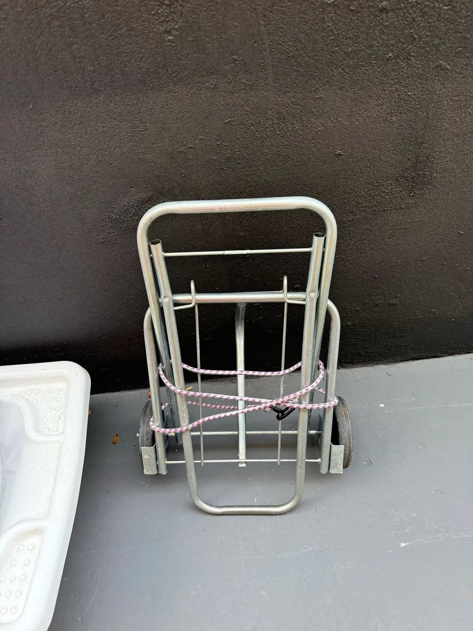 Carrinho multiuso, resistente 