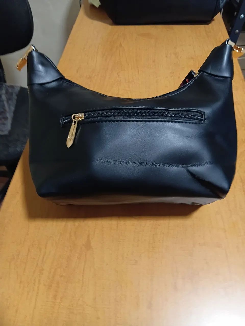 Bolsa estilo meia lua preta com 2 alcas - Foto 3