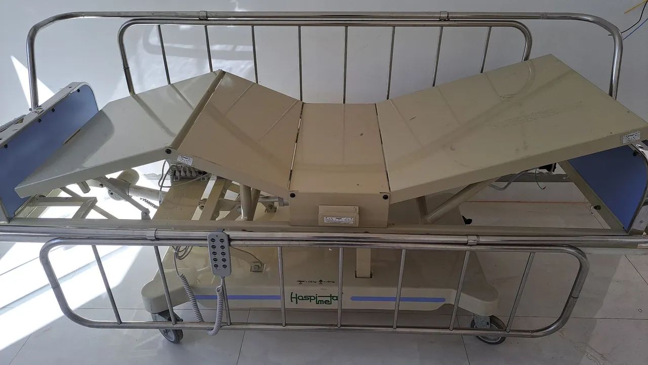 Cama hospitalar elétrica e transporte de paciente.  - Foto 2