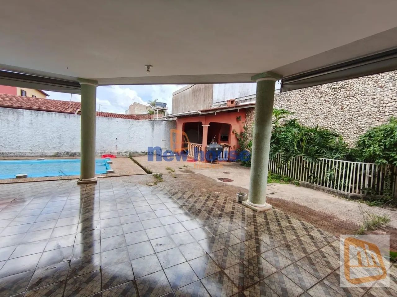 Excelente oportunidade para quem busca espaço, conforto e sofisticação! 7 Quartos: Sendo 4 - Foto 4