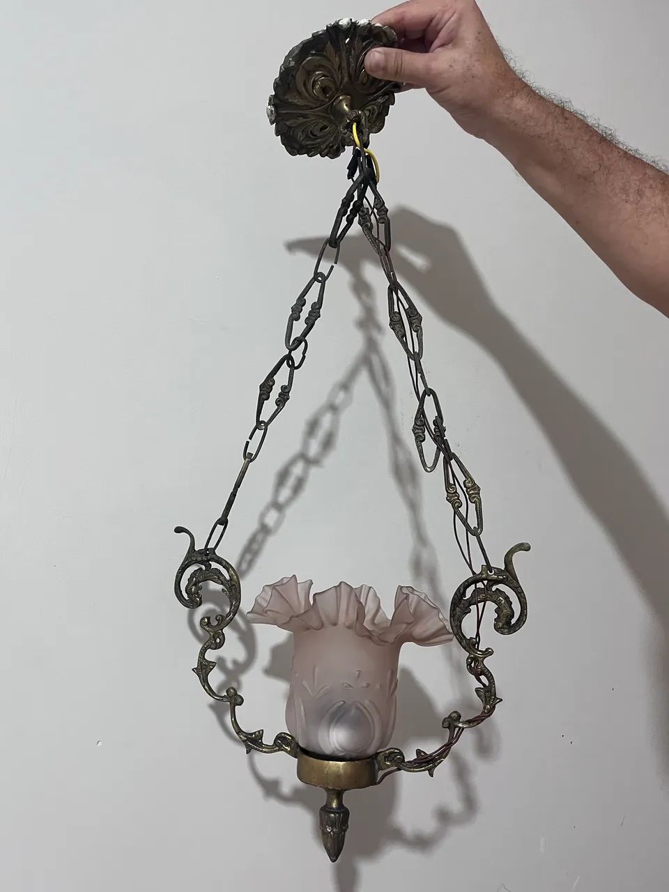 Lustre antigo em bronze 
