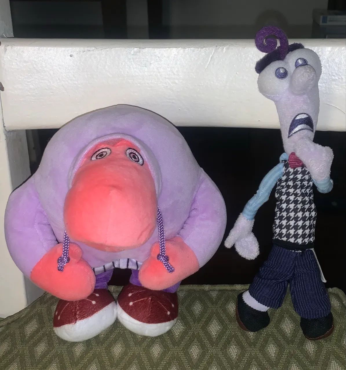 2 Bonecos Plush Divertida Mente Vergonha e Medo originais