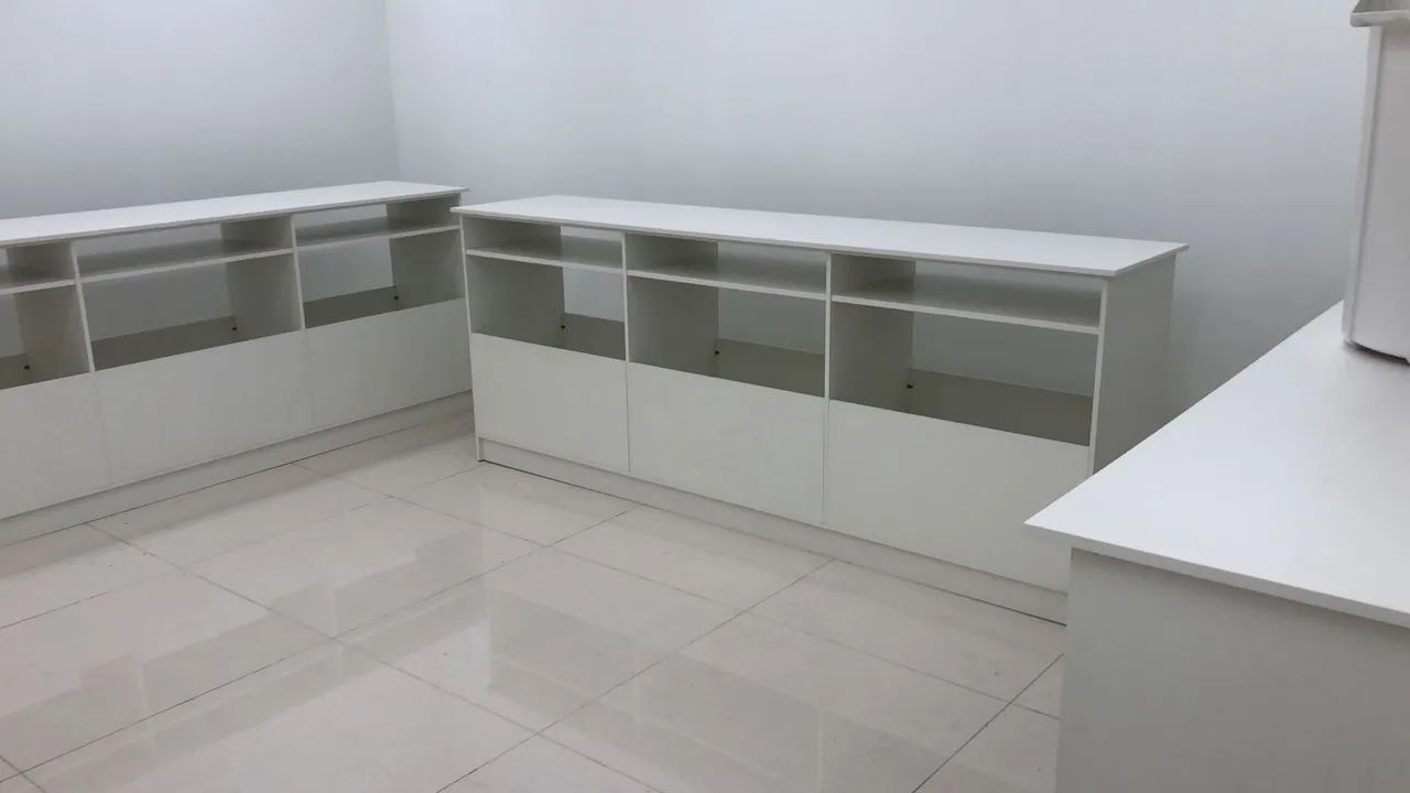 MÓVEIS COMERCIAIS 