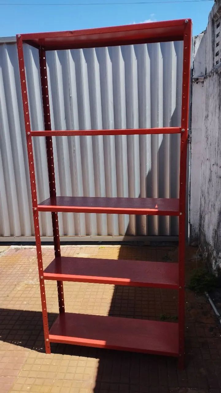 Estante de aço vermelha