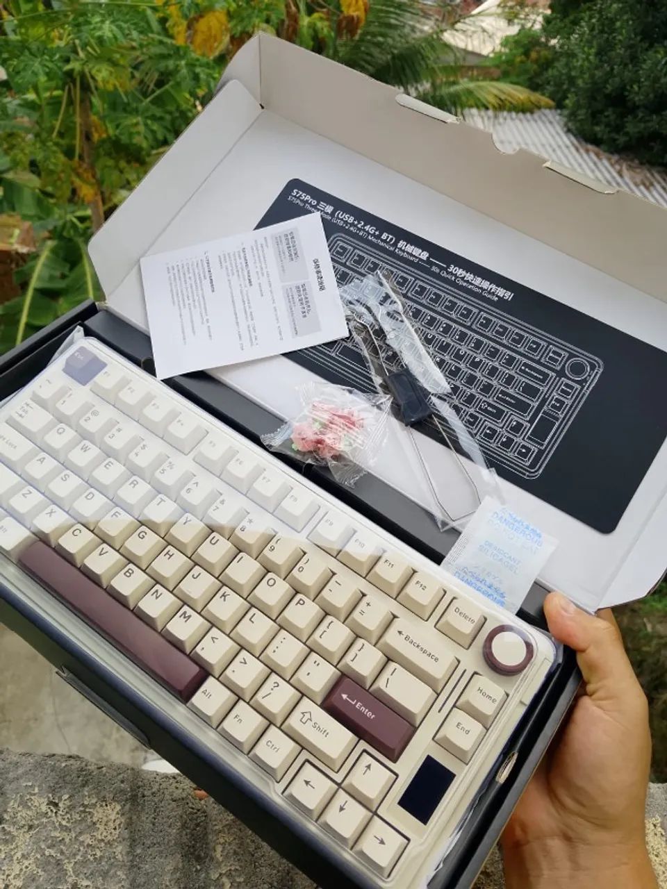   Teclado Gamer AULA S75Pro cor: Coffee-milk interface USB e suporte a Bluetooth wireless  - Foto 2