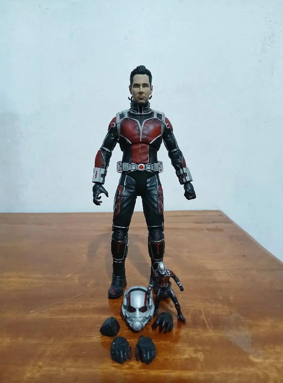 Ant Man Homem Formiga Marvel Select