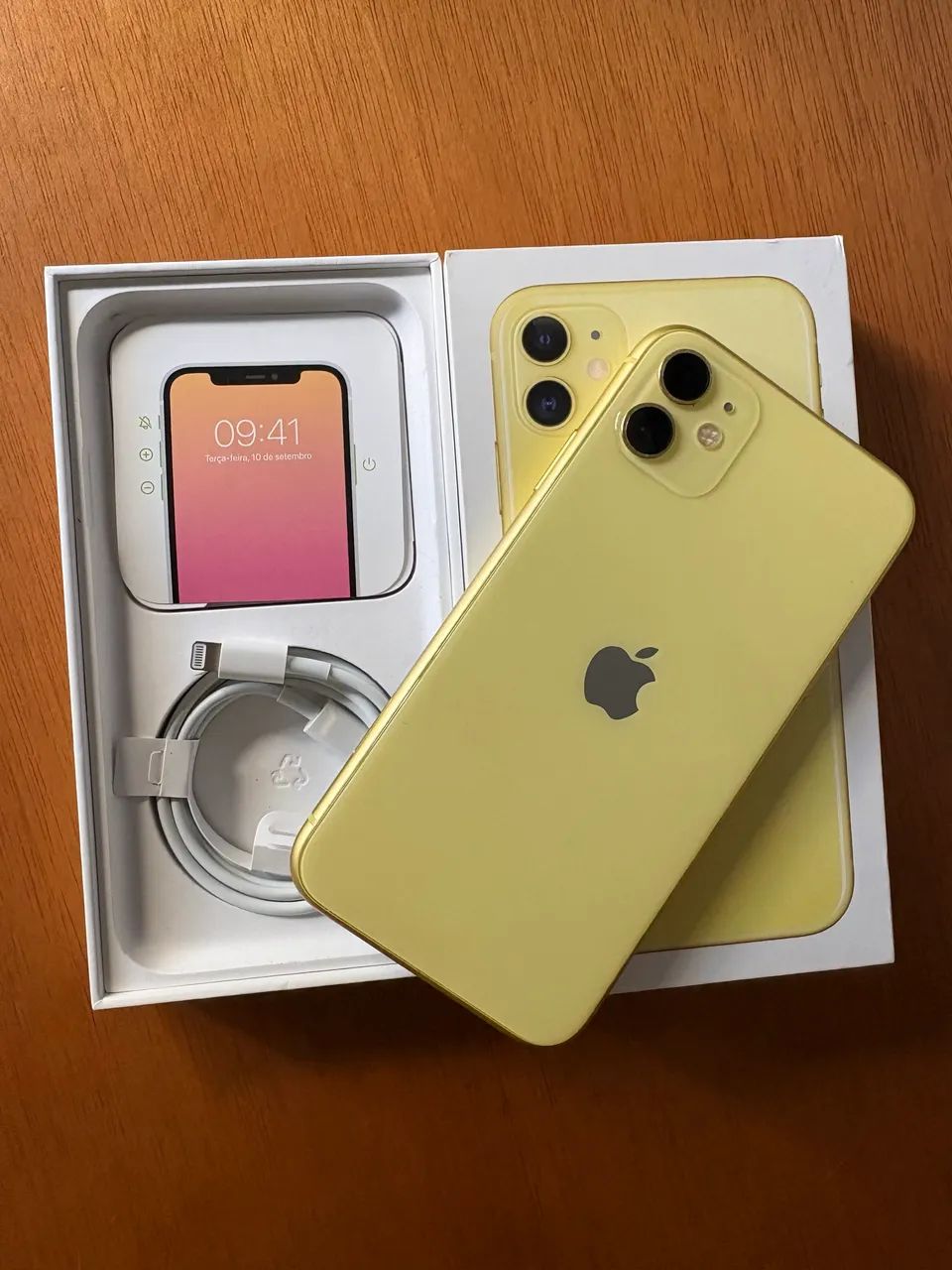 iPhone 11 128GB 本体のみ iPhone 11, 128GB - Celulares e Smartphones - Passo da Areia, Porto