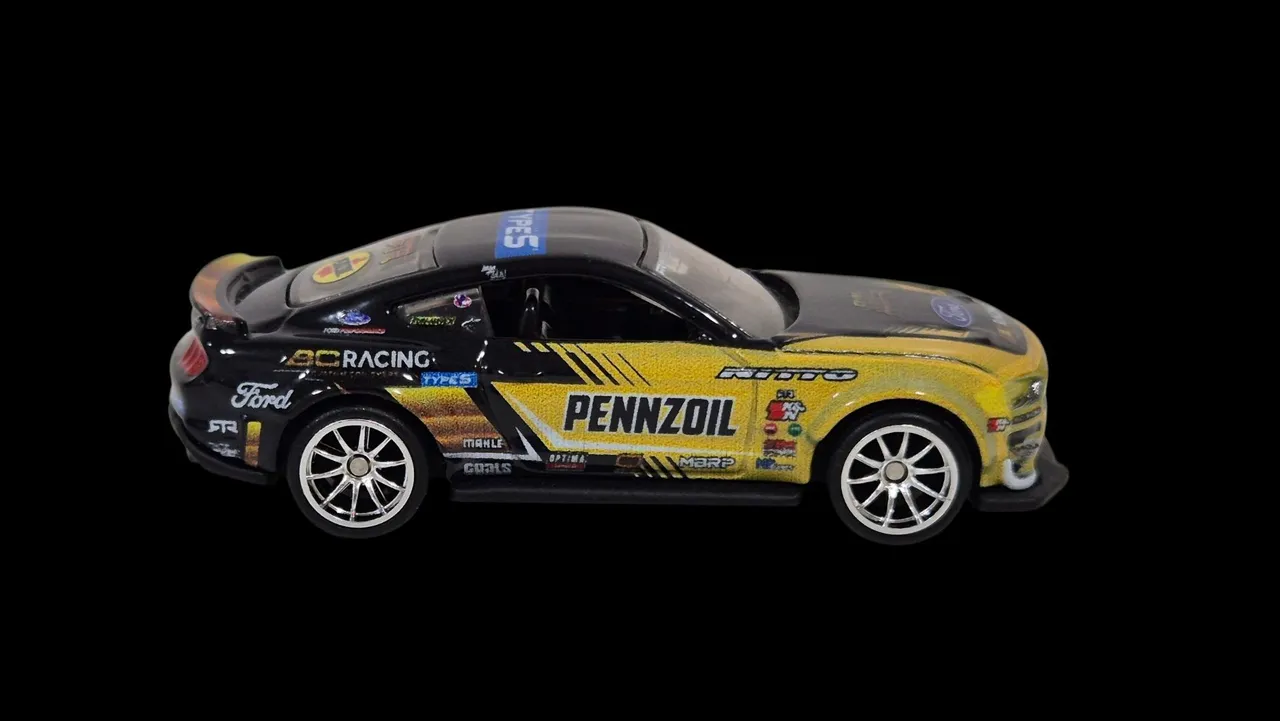 Hot Wheels Ford Mustang 2018 RTR Spec 5 - Antiguidades - Tingui