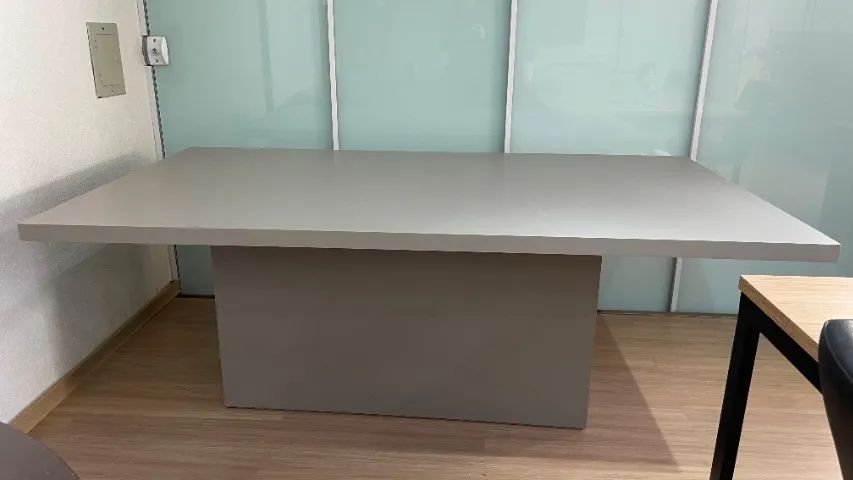 Mesa de reuniões / jantar