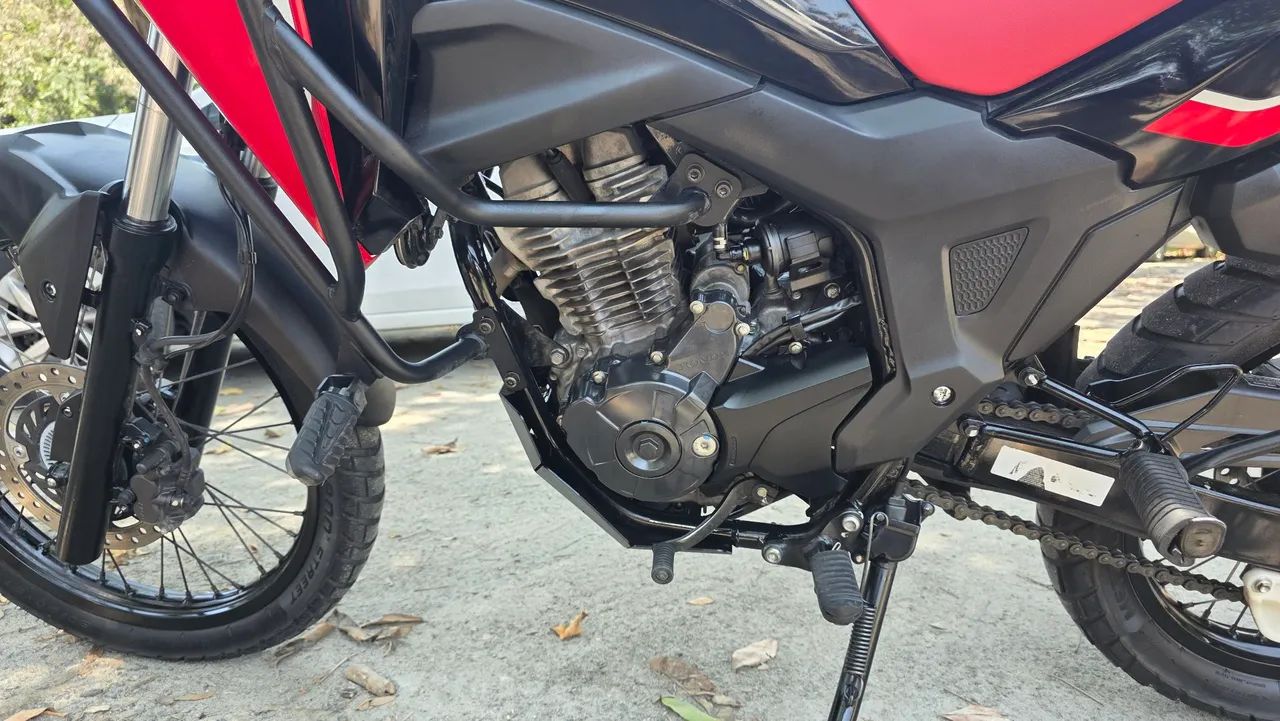 Honda Sahara 300, estado de Zero e equipada - Foto 3