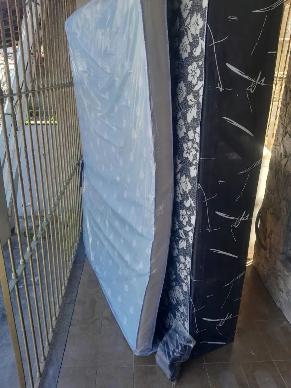 Cama + colchão novo