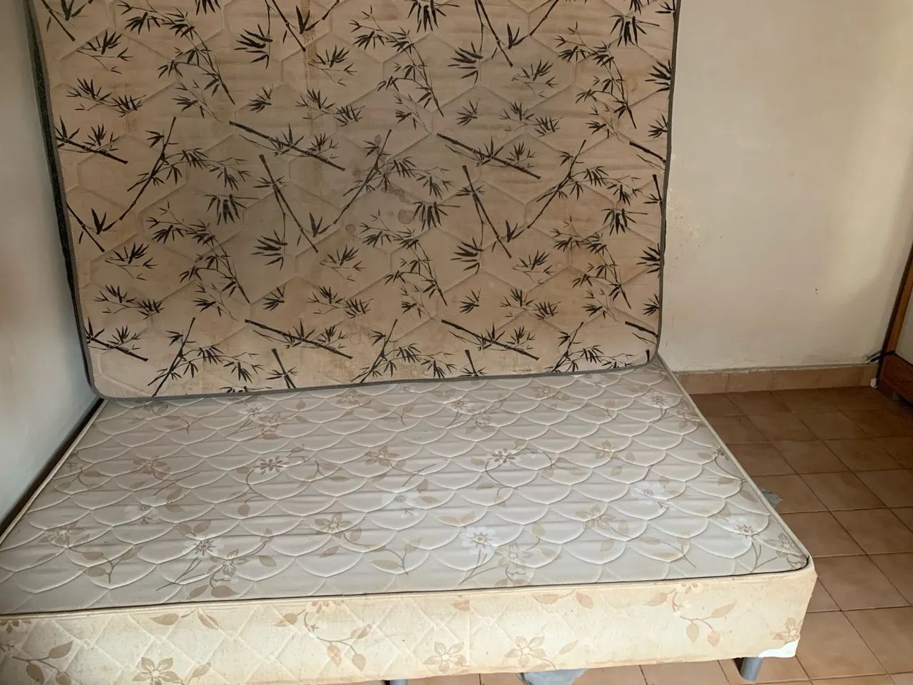 VENDE- SE CAMA E BASE - Foto 2