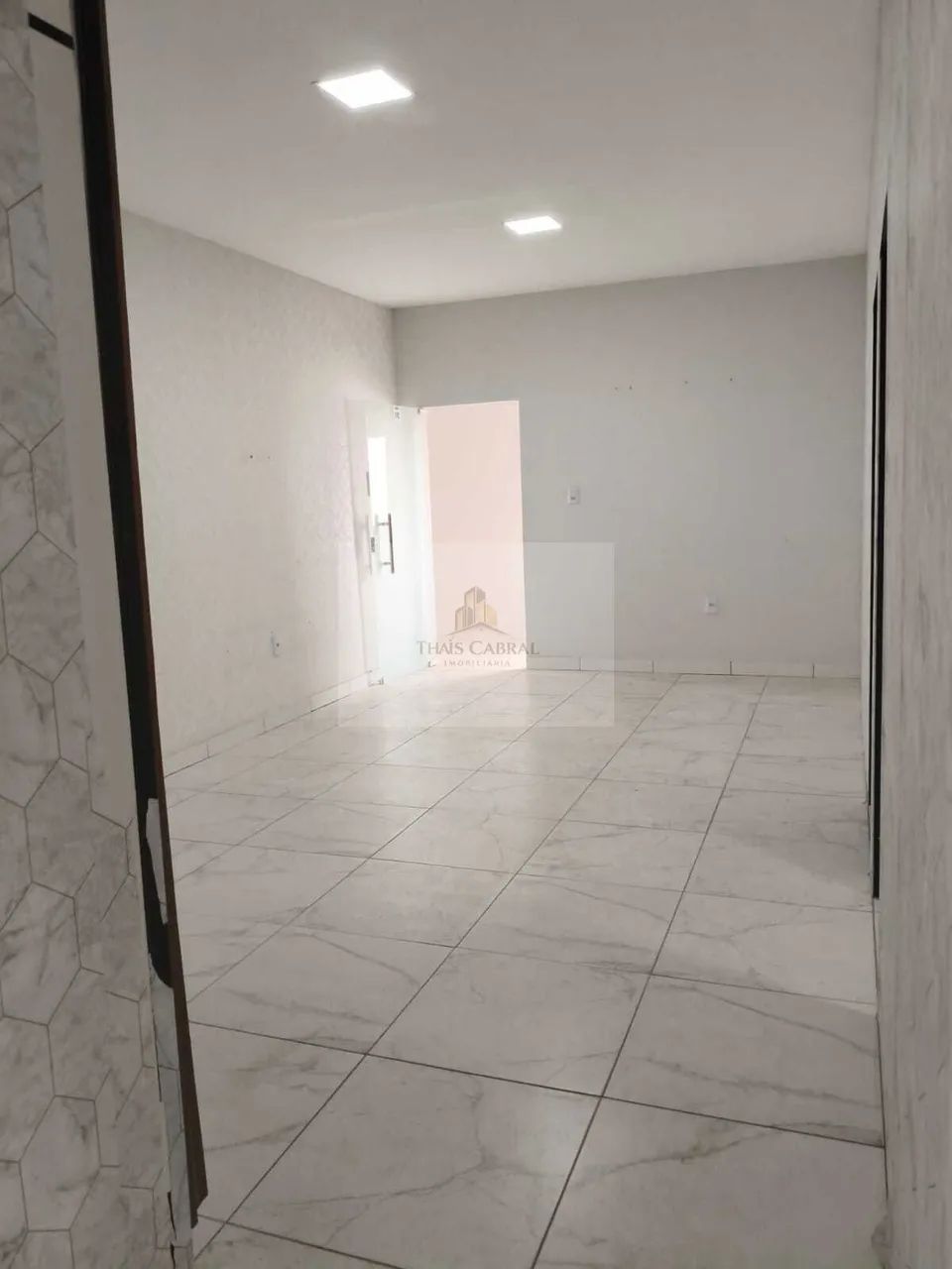 Ponto Comercial andar superior - Av. Bernardo Sayão