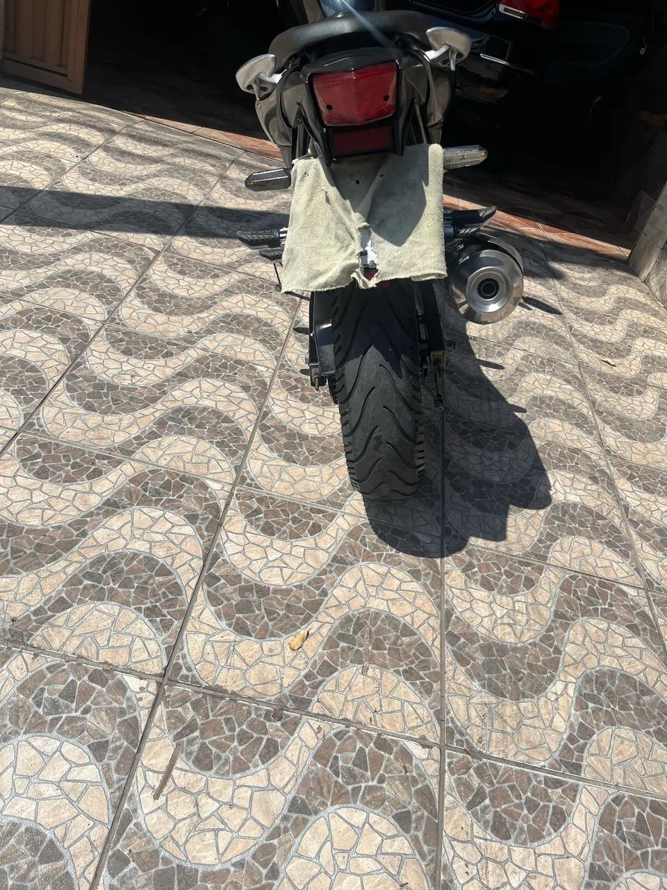 CB 300 é preta  - Foto 3